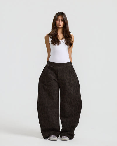 Leopard Barrel Jogger In Grey