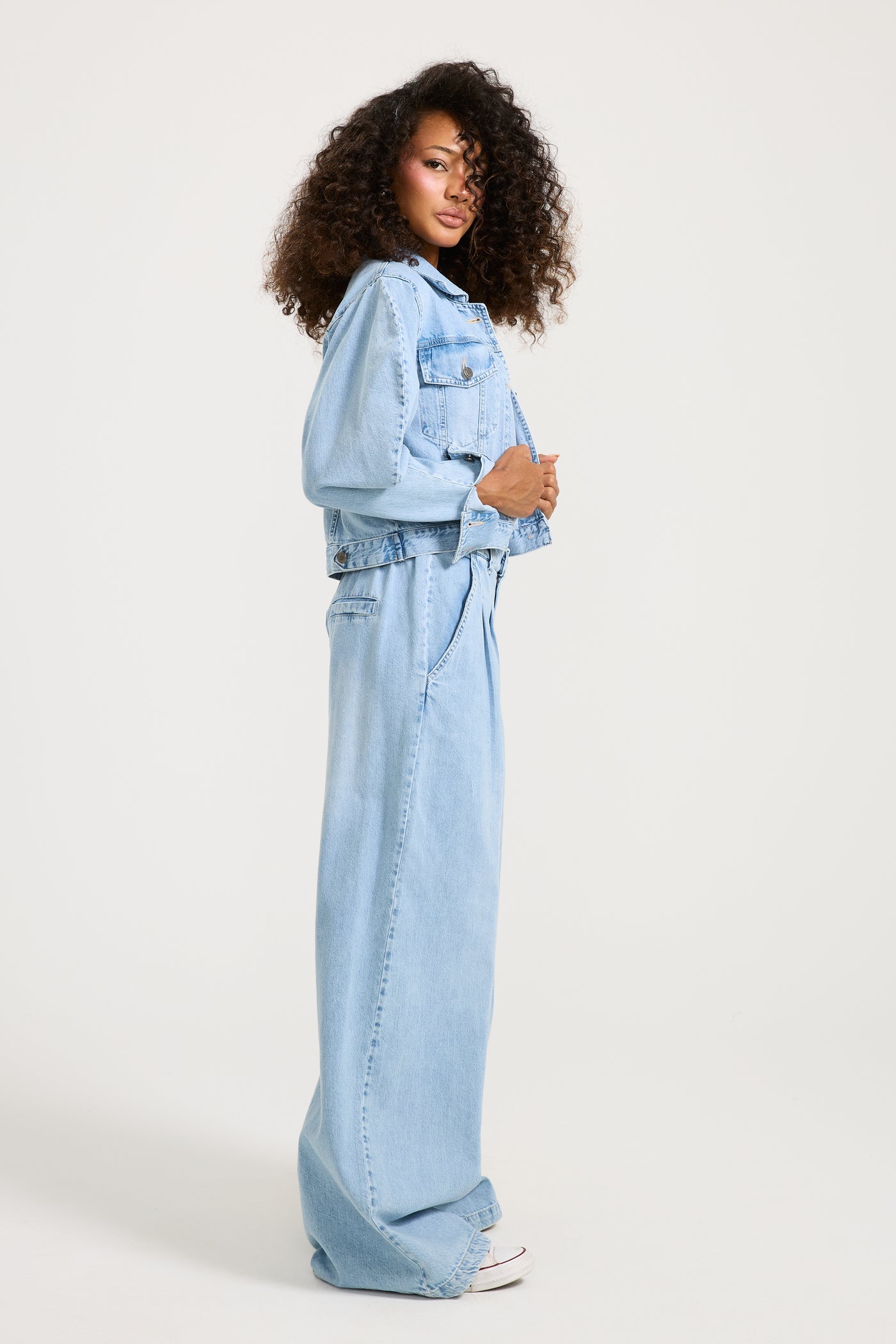 Puffy Shoulders Denim Jacket