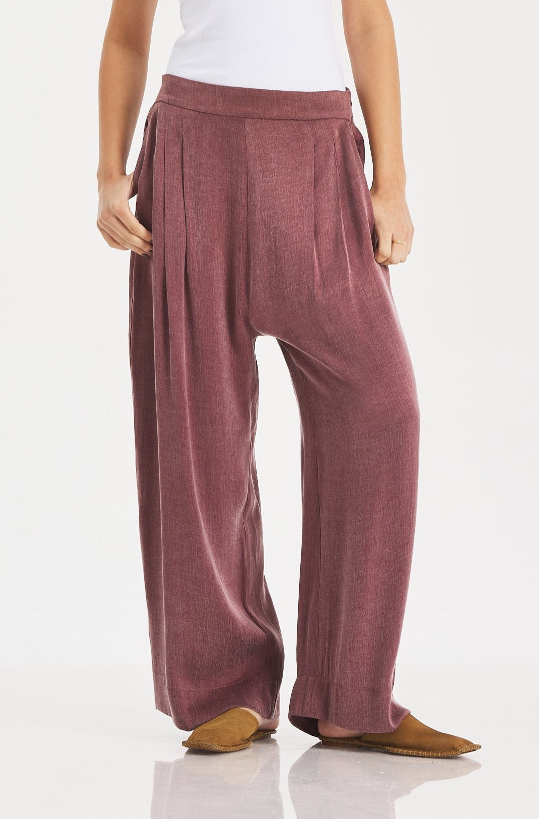 Silk Low Crotch Wide Leg Pants In Brik