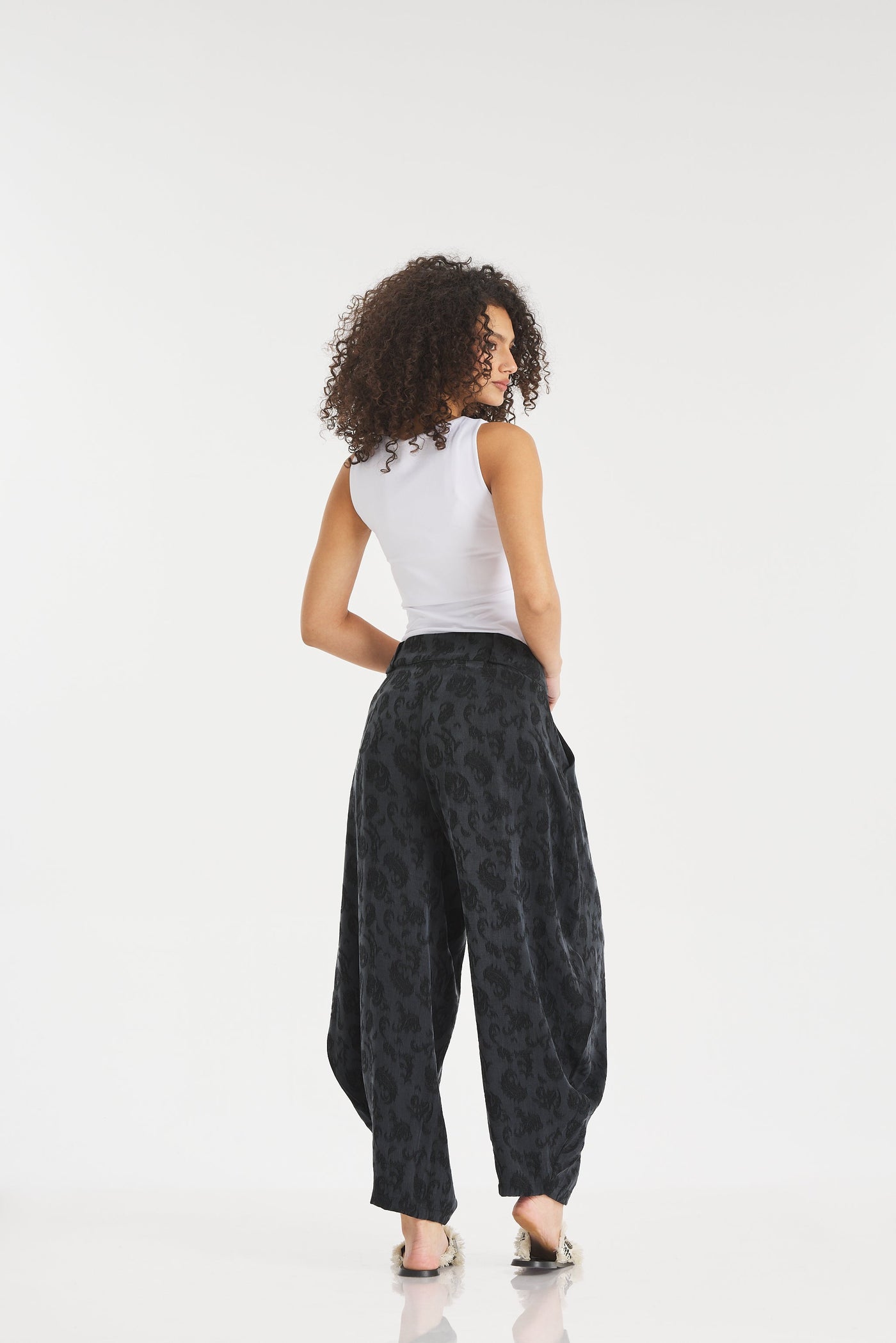 Silk Balloon Pants In Black