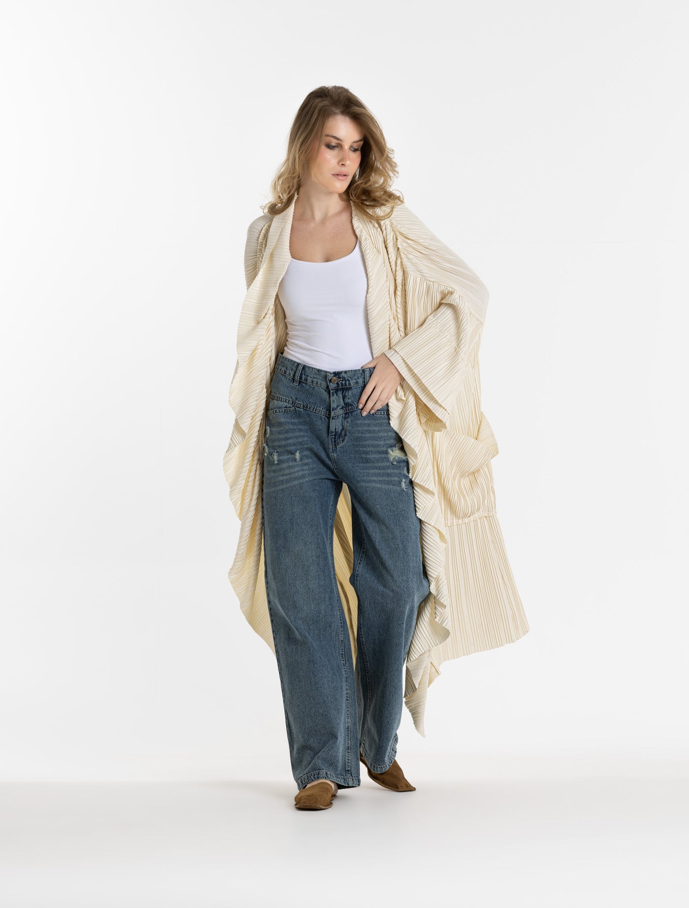 Midi Pleated Oversize Kimono In Off White
