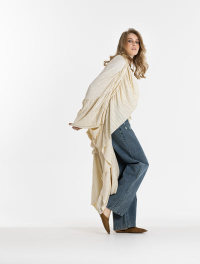 Midi Pleated Oversize Kimono In Off White