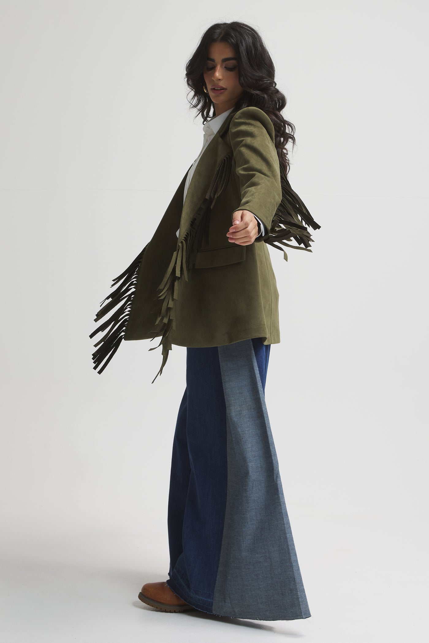 SUADE FRINGES BLAZER IN OLIVE