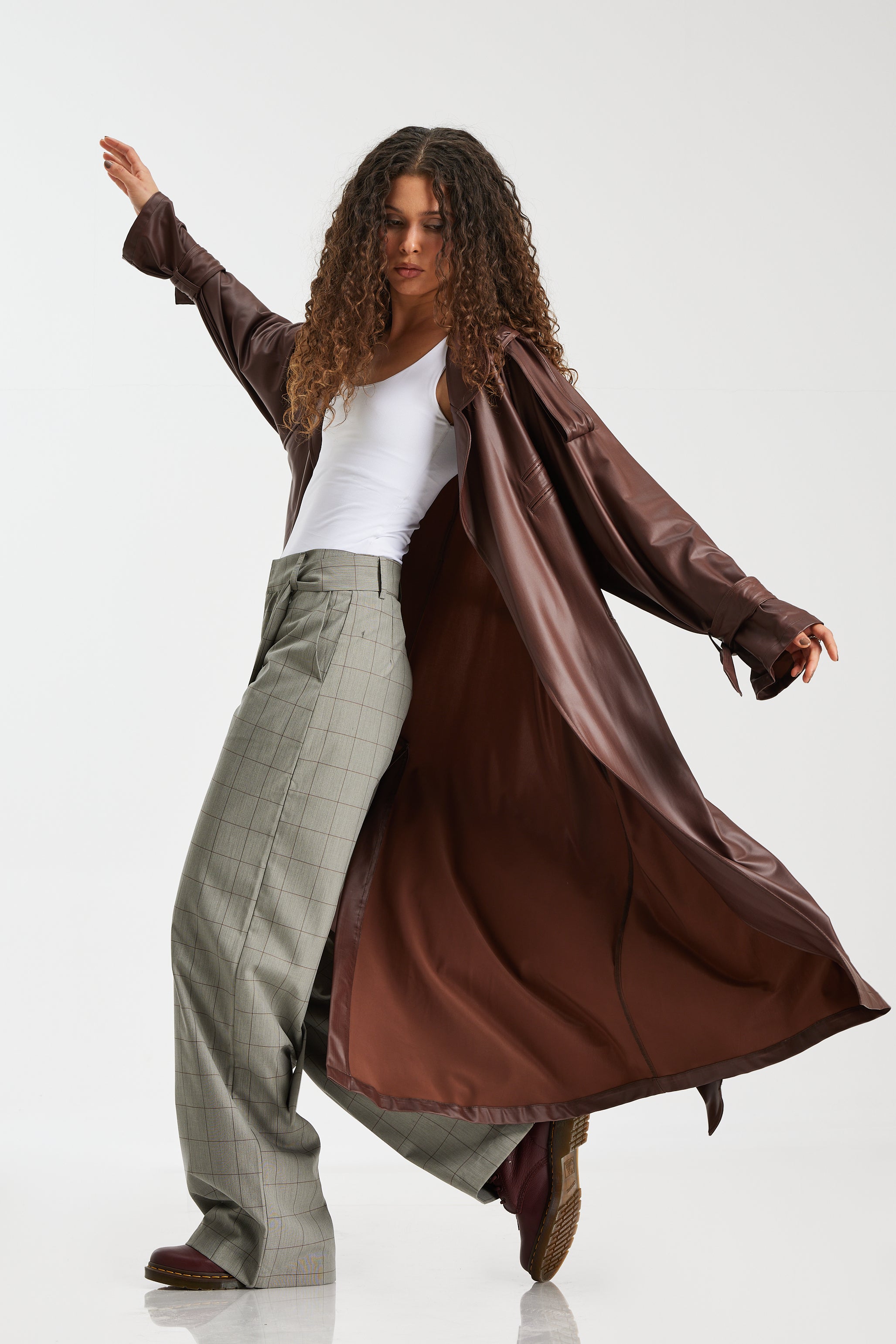 Leather Trench Coat In Brown