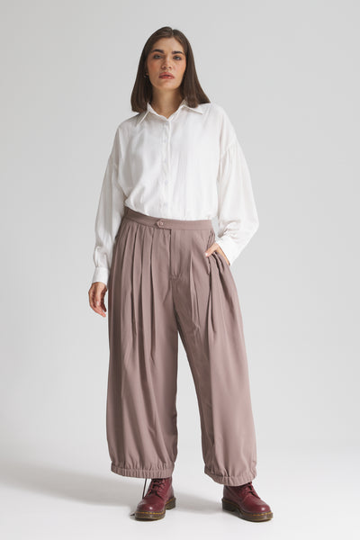 Extra Wide Leg Light Cropped Pants In Grey