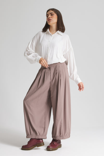 Extra Wide Leg Light Cropped Pants In Grey