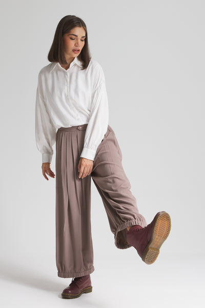 Extra Wide Leg Light Cropped Pants In Grey