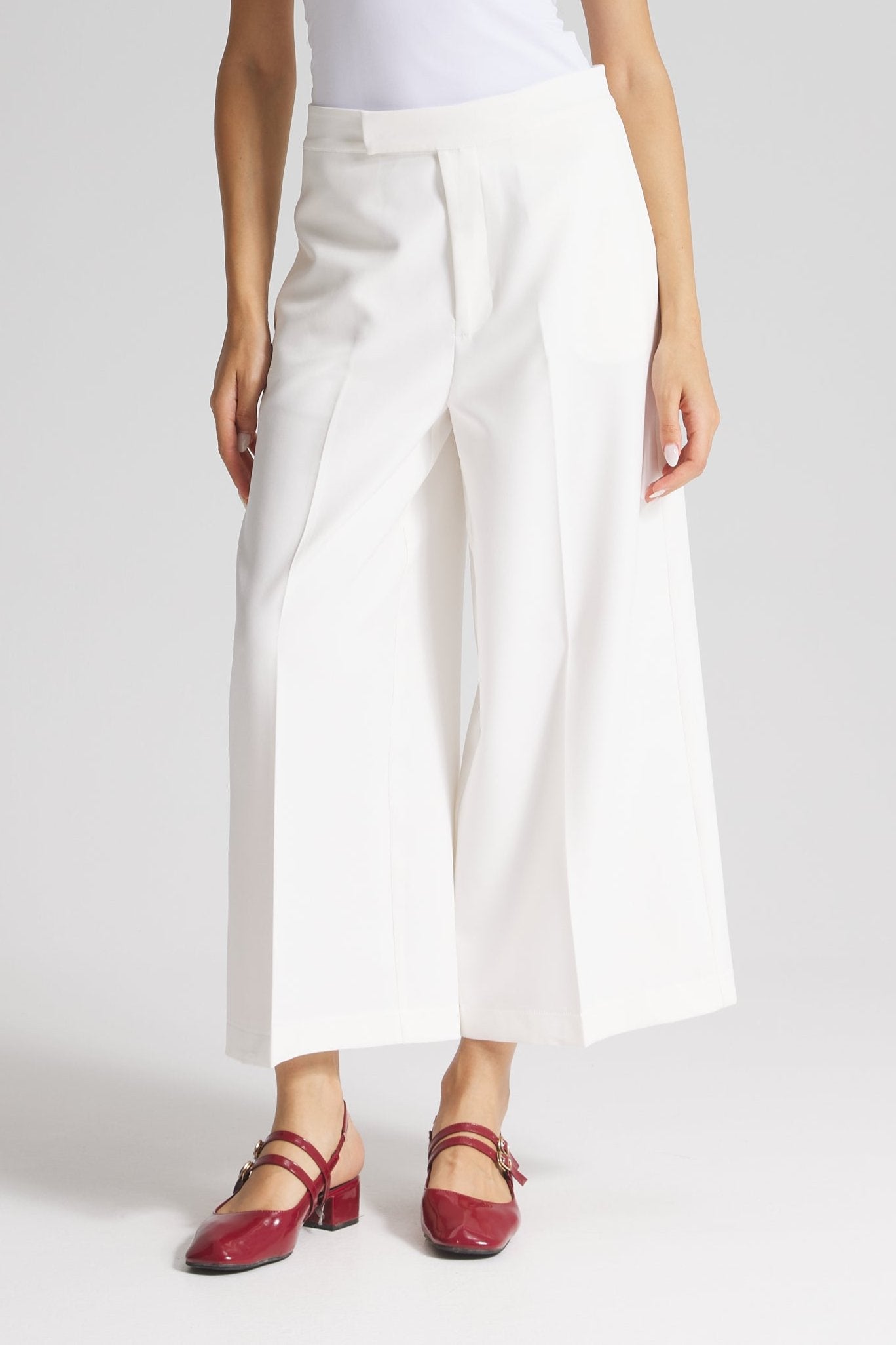 Cropped Wide Leg Pants In Off White