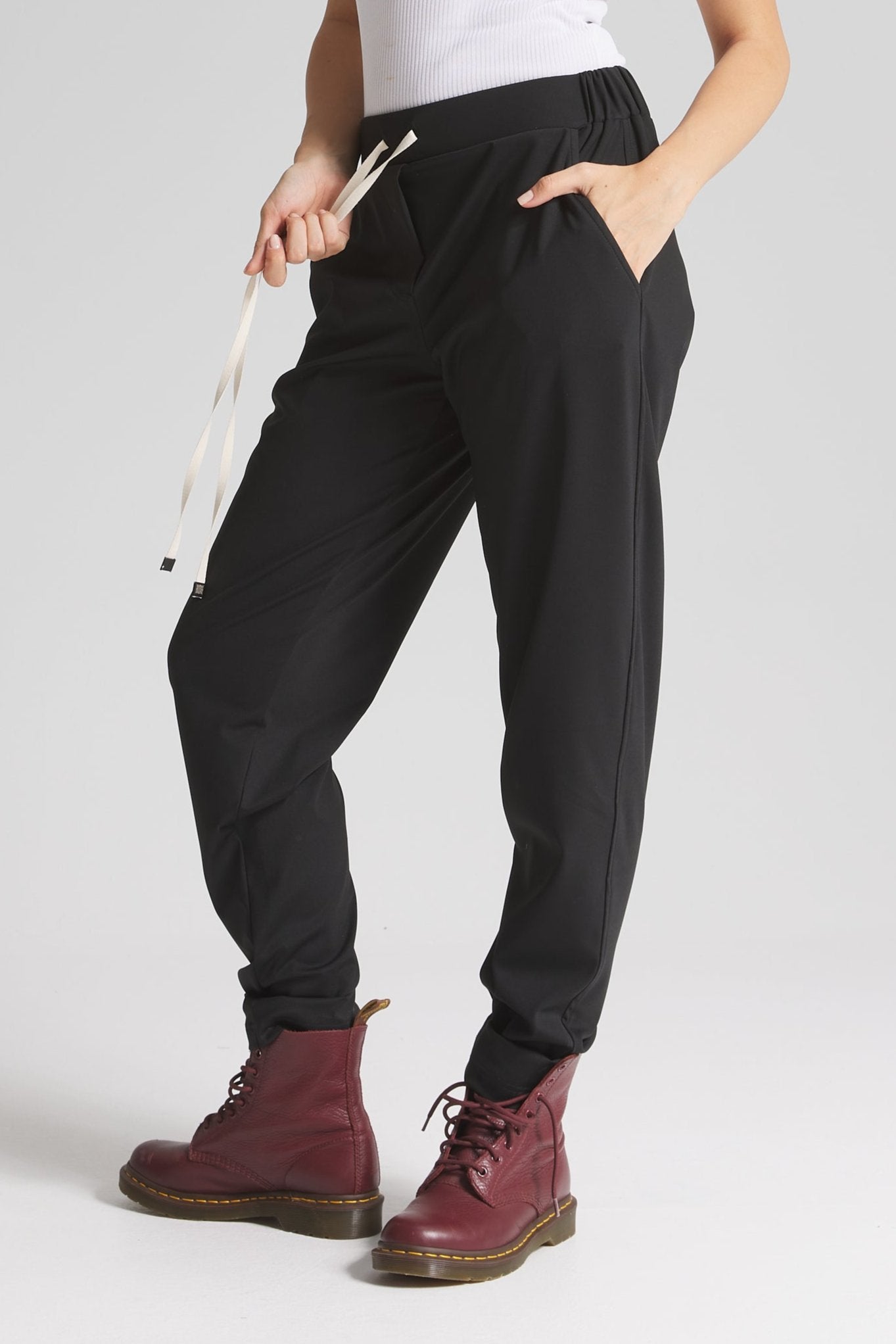 Classic Look Jogger In Black