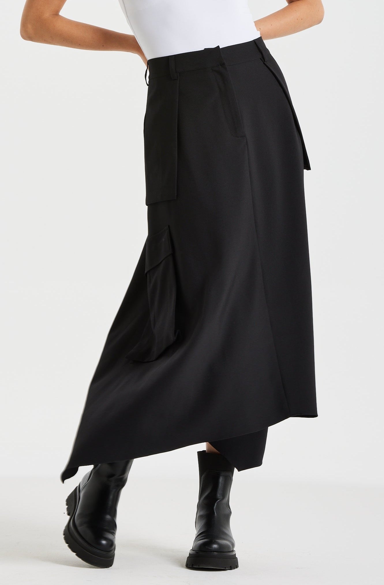 Cargo Midi Skirt In Black