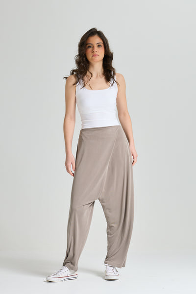 Flapped Lycra Pants In Grey