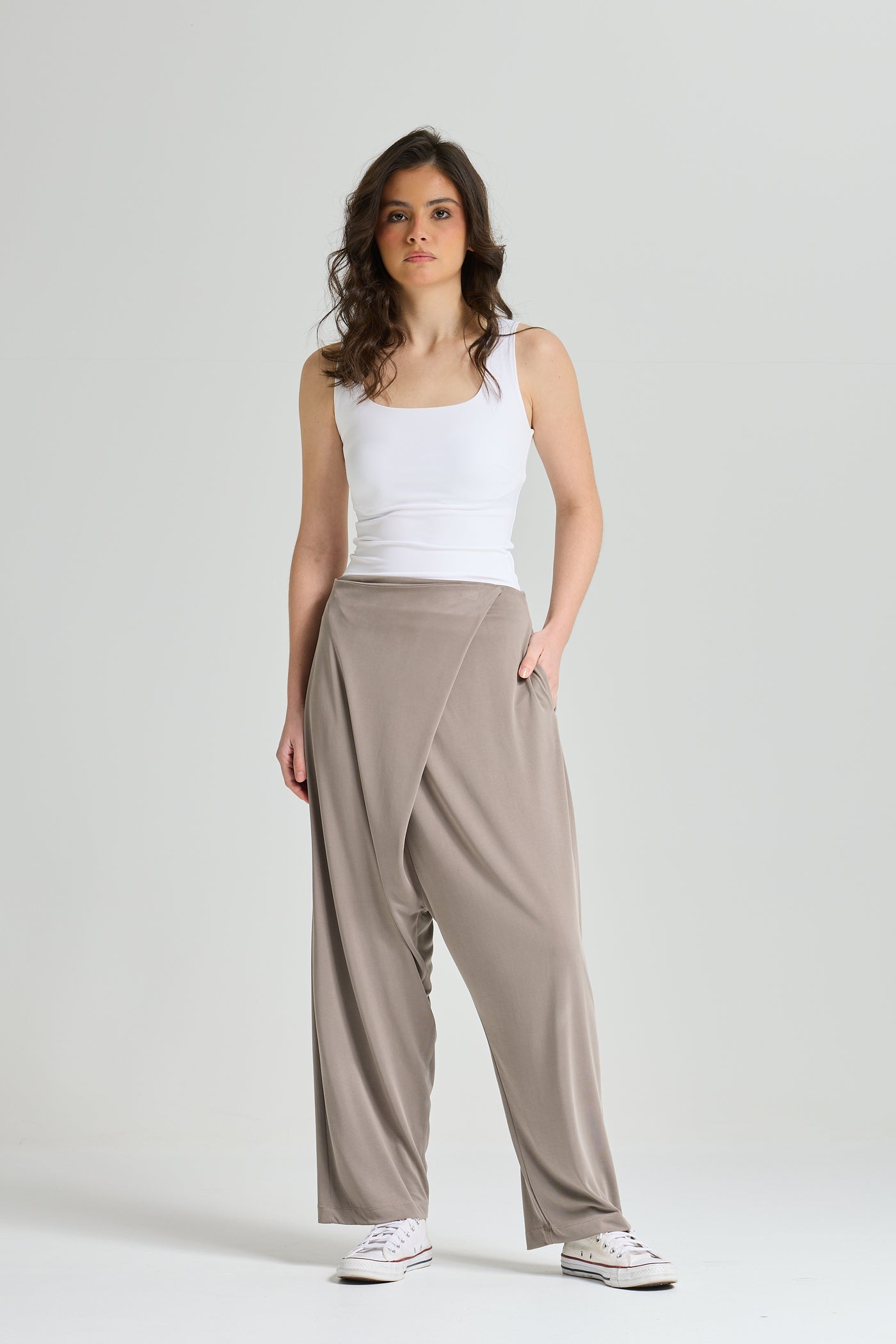 Flapped Lycra Pants In Grey