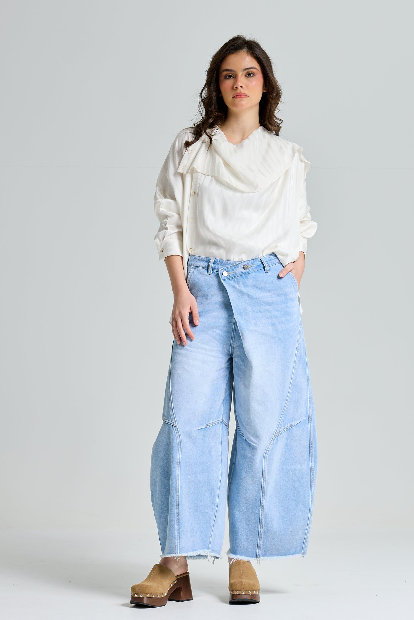 Flapped Balloon Denim Light Wash