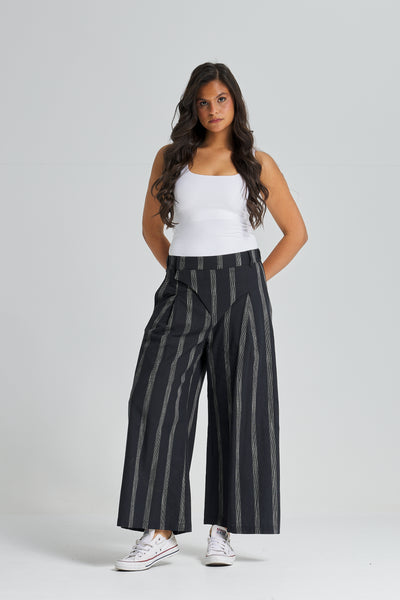 Stripped Tilted Zipper Cropped Pants