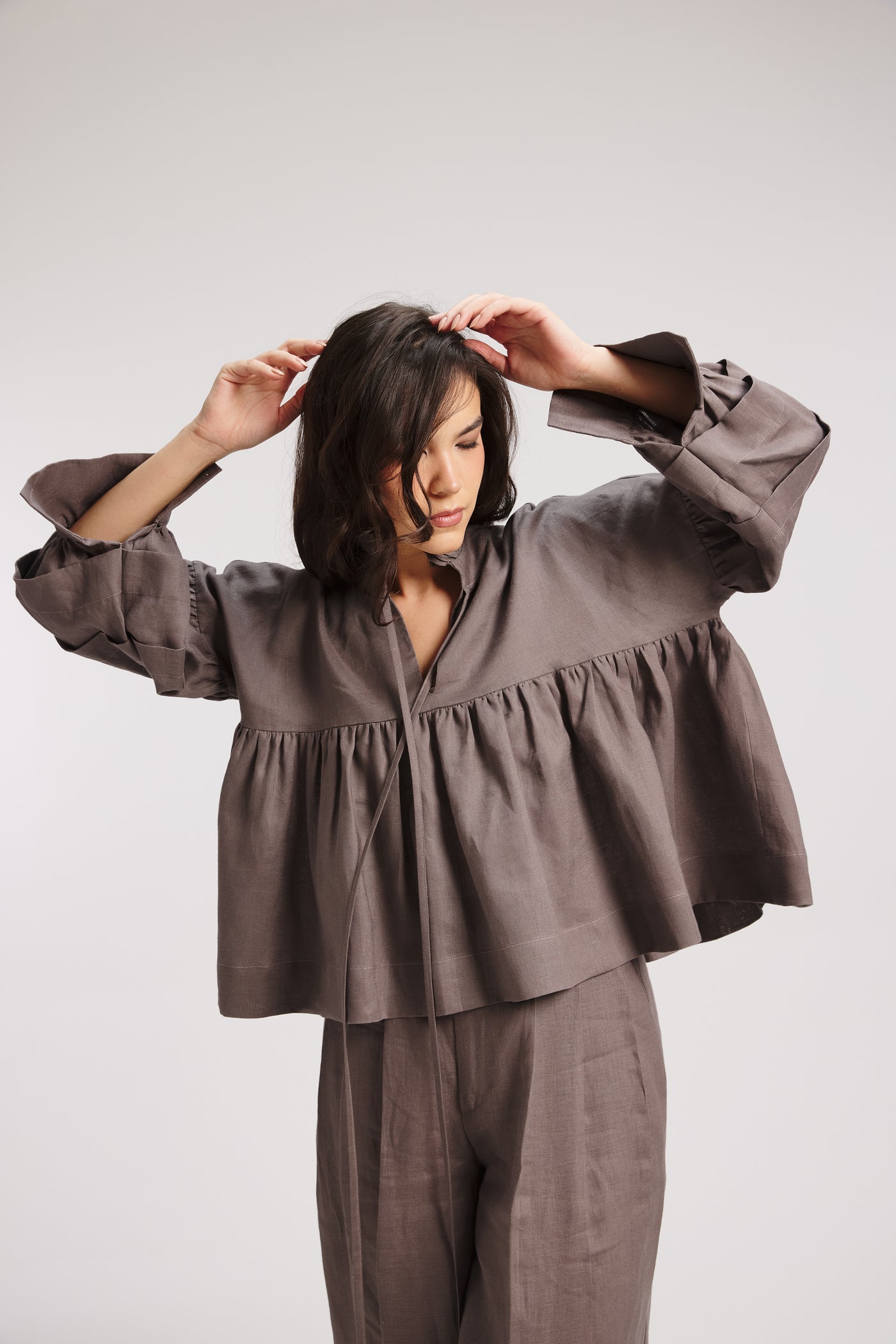 Linen Balloon Sleeves Top In grey