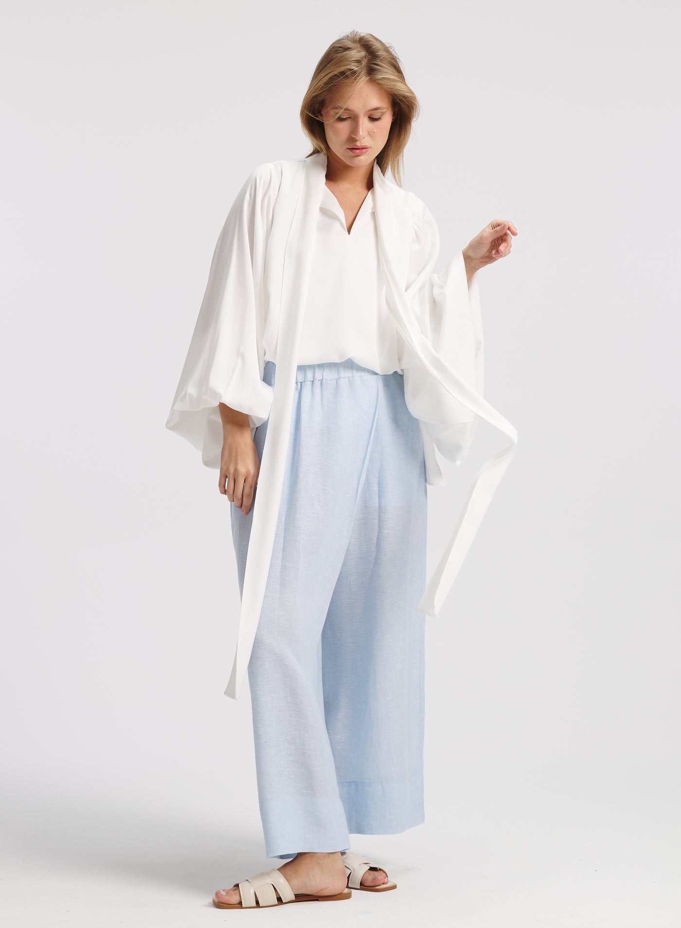 Long Tie Extra Balloon Top in White
