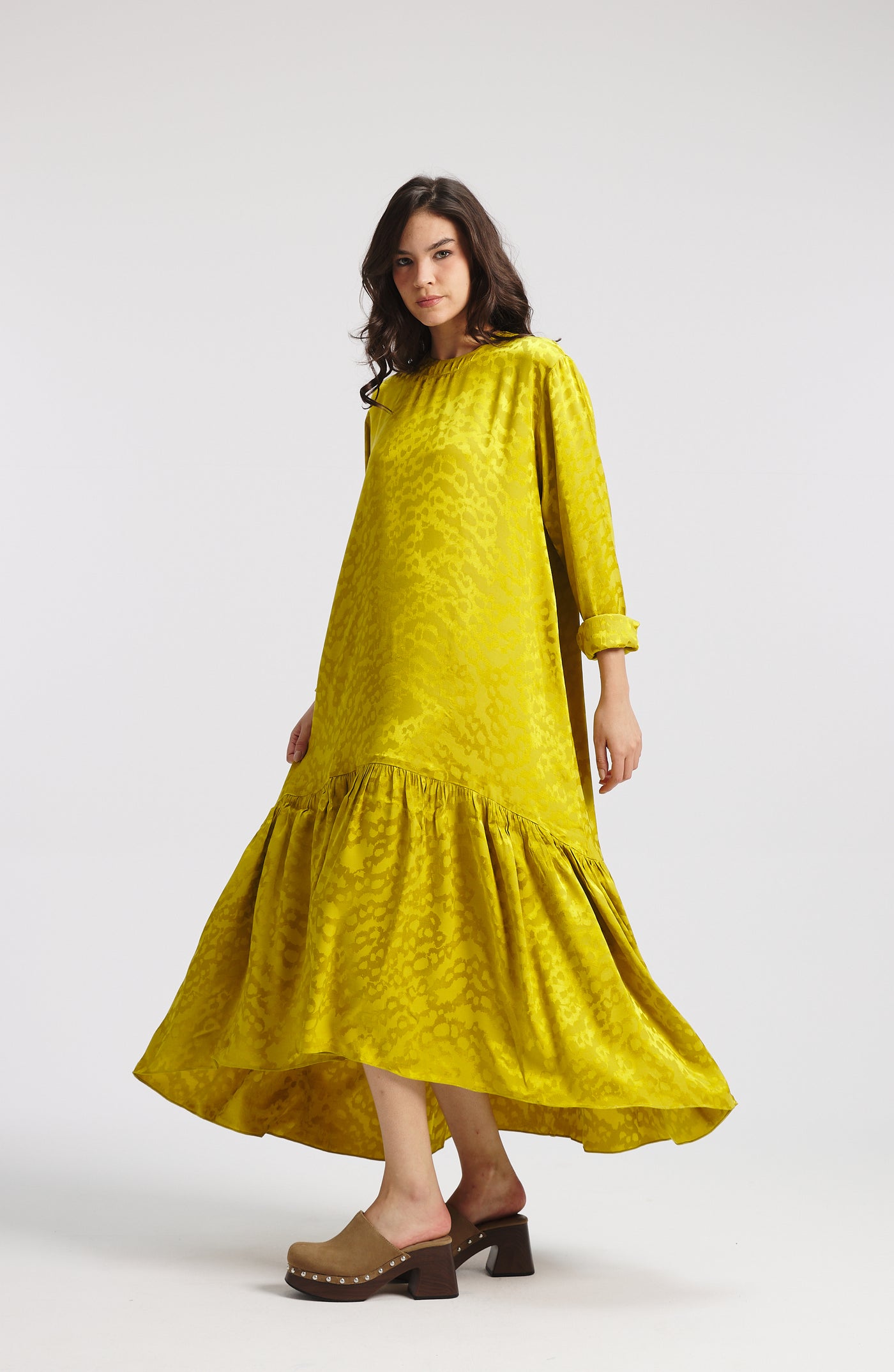 Bottom ruffle silk dress