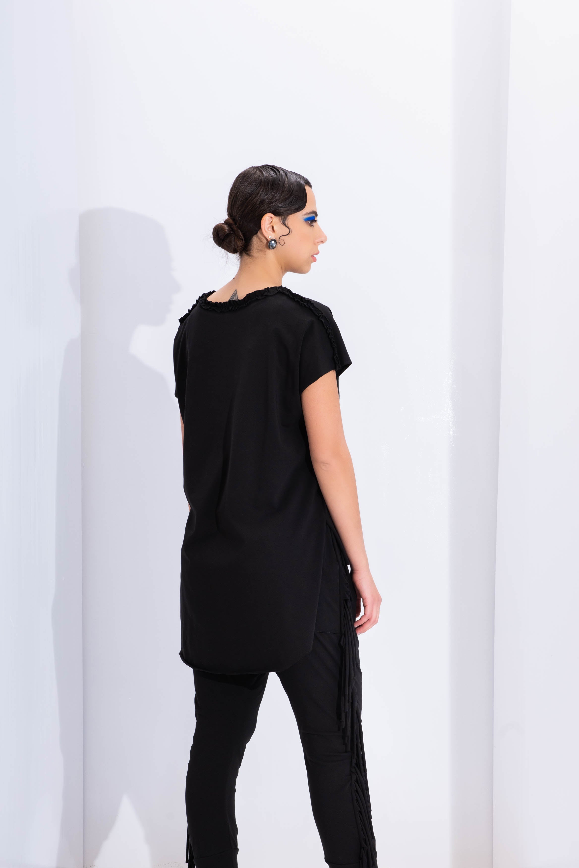 Short Sleeves High Low T-Shirt In Black