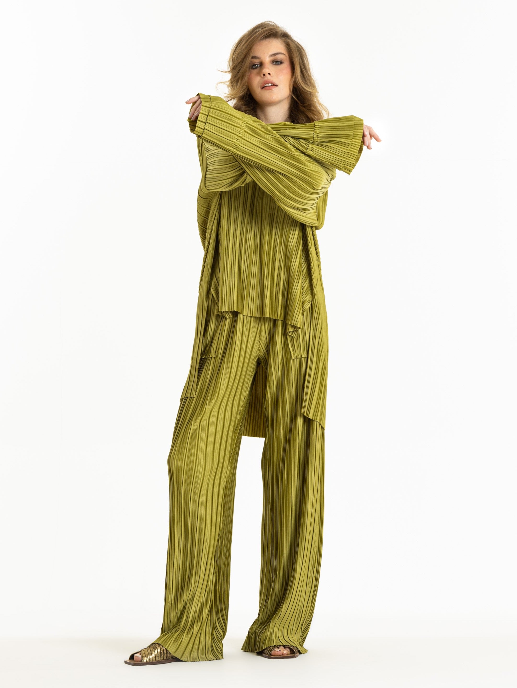 High Low Pleated Top In Apple Green