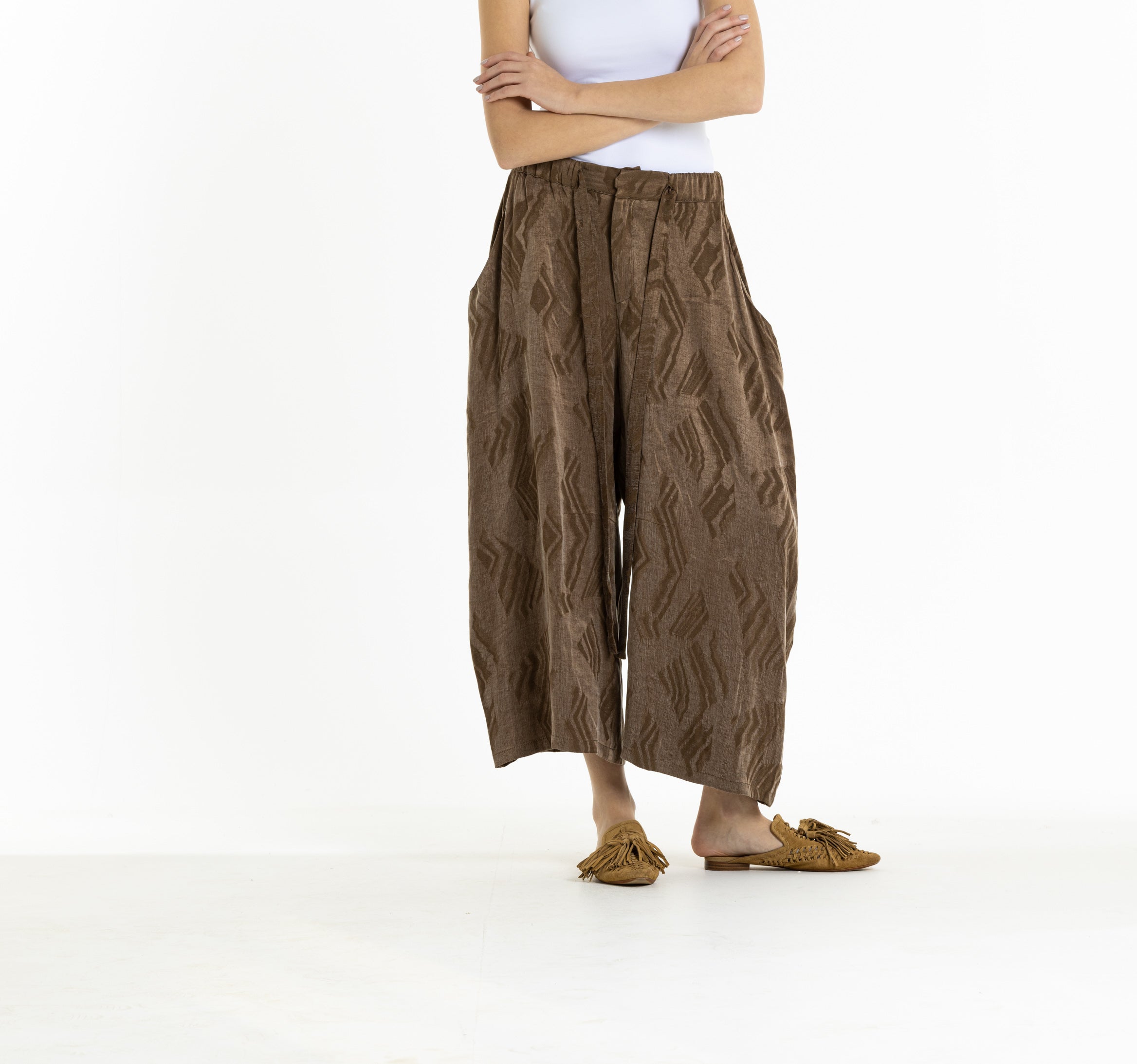 Silky Cropped Balloon Pants In Coffee