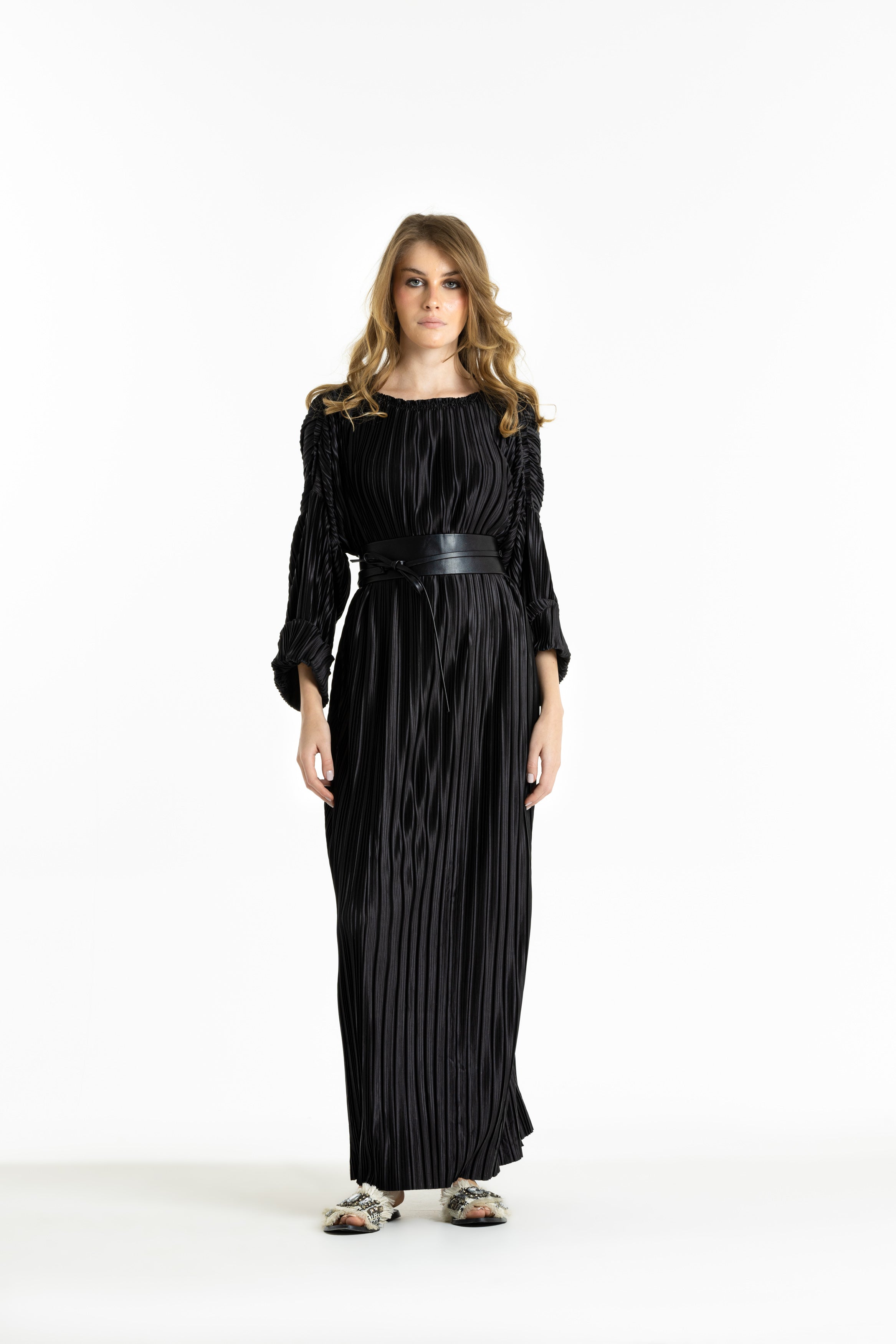 Pleated Straight Dress In Black